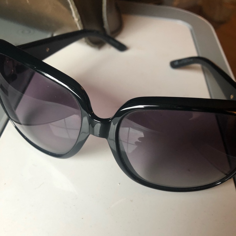 GUCCI Oversized Sunglasses